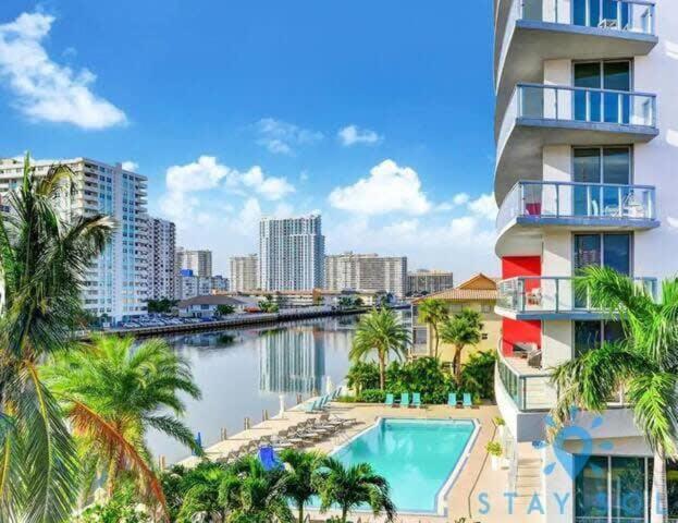 Infinite Views, Amazing Pool, Gym, Near Beach Халландейл-Бич Экстерьер фото